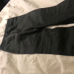 Pristine condition linen Chanel pant!! Clean detailing. New w/out tags